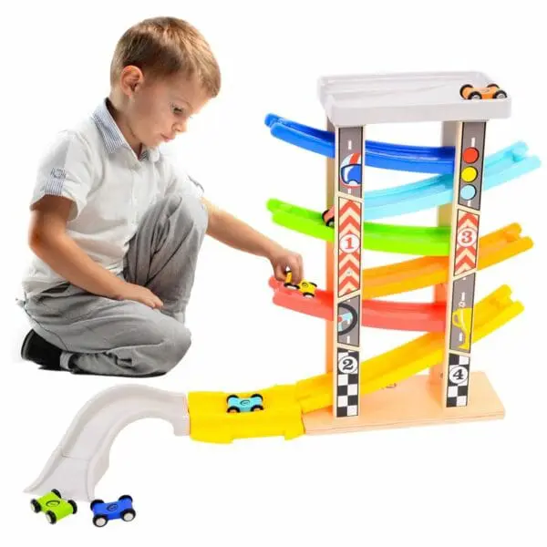 Mega Ramp Racer - 6 tracks