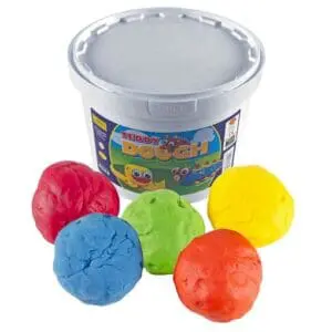 PLAY DOUGH